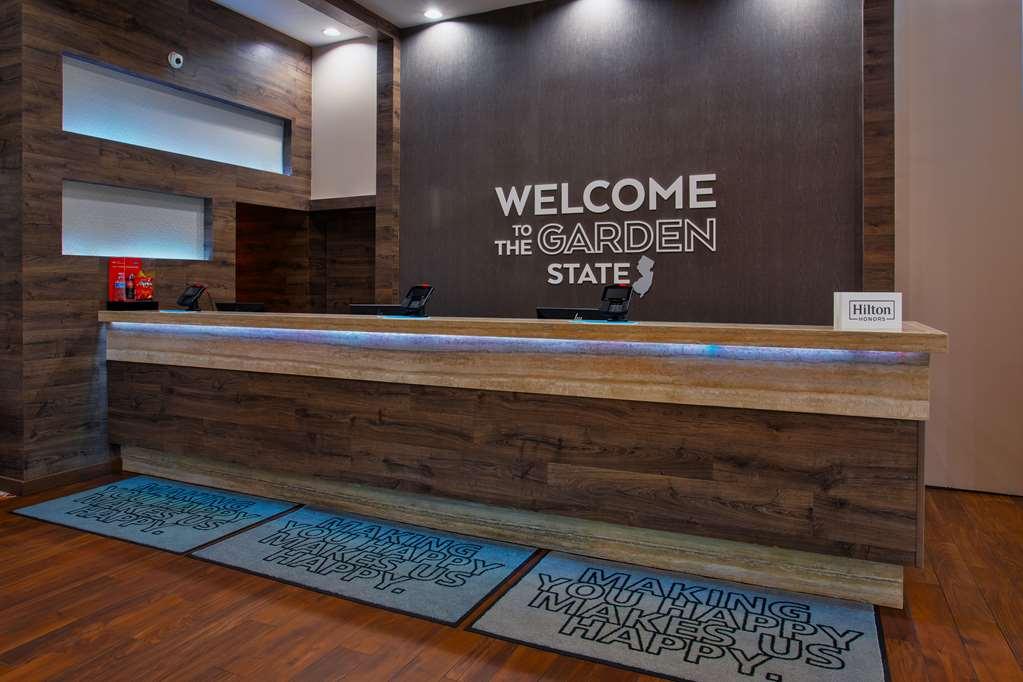 Hampton Inn And Suites Newark Airport Elizabeth Interieur foto